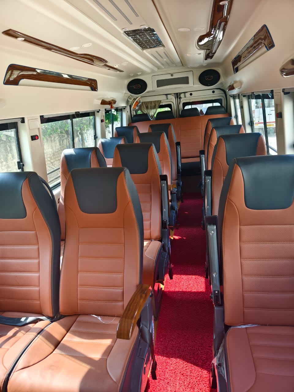 20 Seater Tempo Traveller